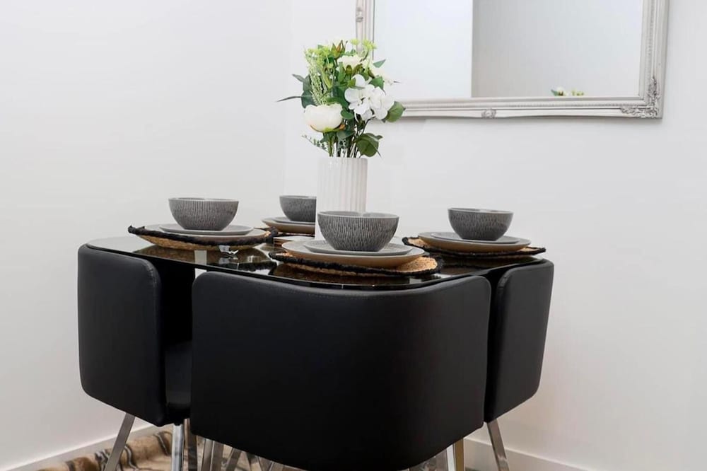 Remarkable 3-bed Apartment in London