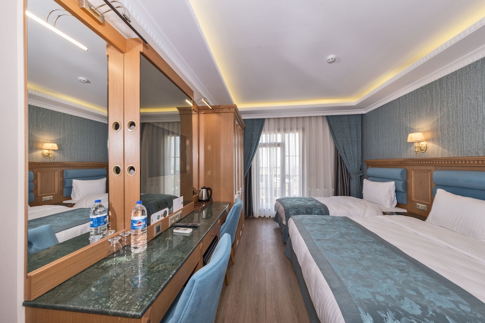 Magnaura House Otel - Image 8