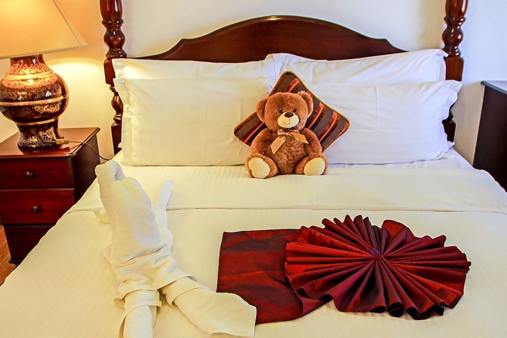 Doublegem Beach Resort and Hotel