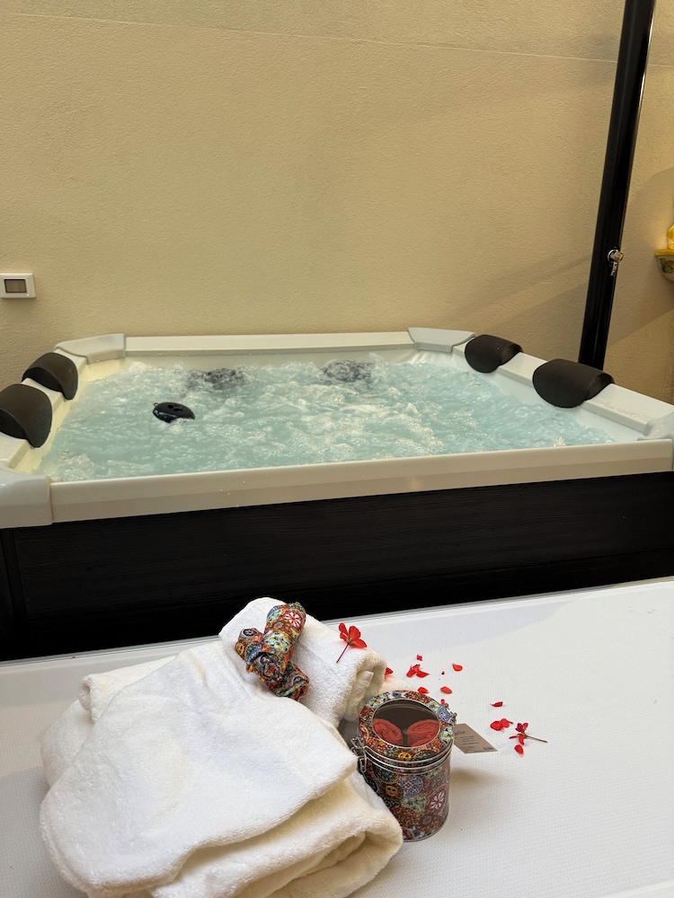 Borbon home luxury rooms boutique & Spa
