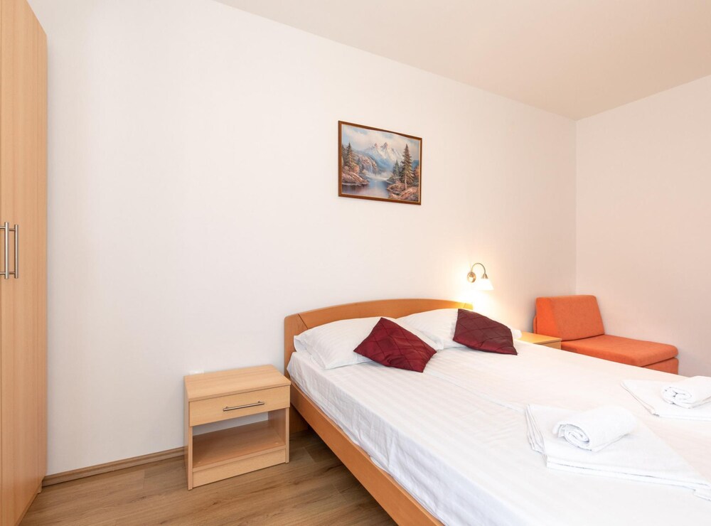 Scenic Elegant Apartments Krk With Balcony and Pool