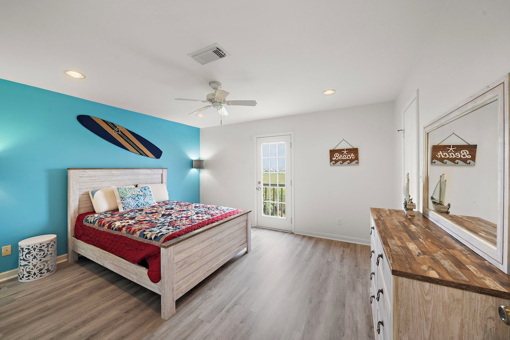 The Krusty Krab by Ryson Vacation Rentals