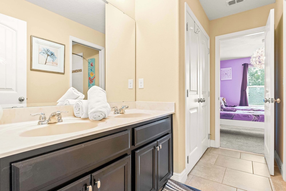 Solterra Bliss - Resort Stay for 13 w/ Pool, Hot Tub & Game Room