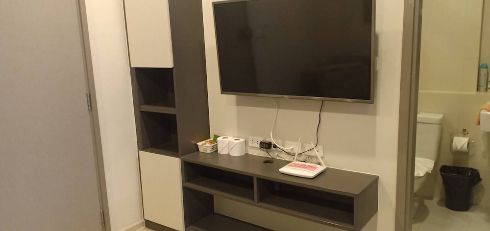 The Base Central Pattaya - 1 bdr Condo With Pool