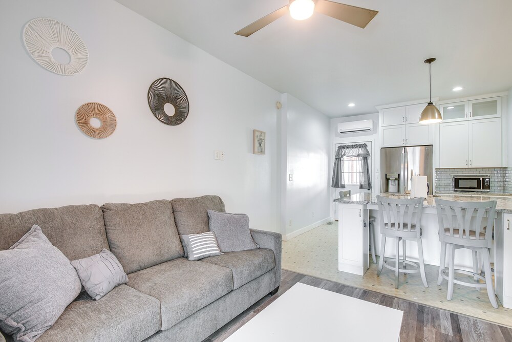 4 Mi to Lake Logan: Hocking Hills Apartment