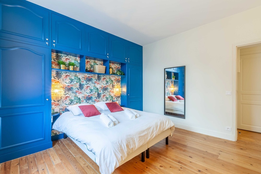 High-end 75m2 Apartment - Place Morny