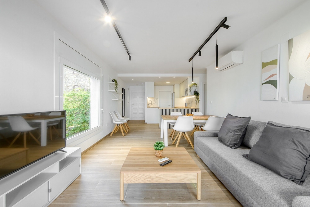 Apartment Near Playa De Roses Beach