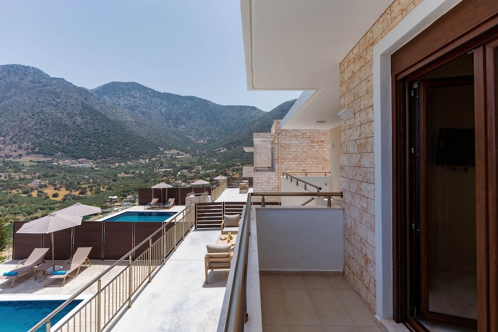Brikis Villas - With 3 Private Pools