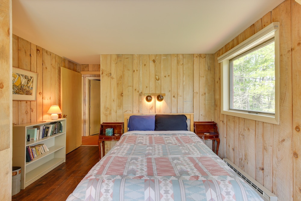 Serene Salisbury Rental Home on 26 Acres w/ Deck! view 5
