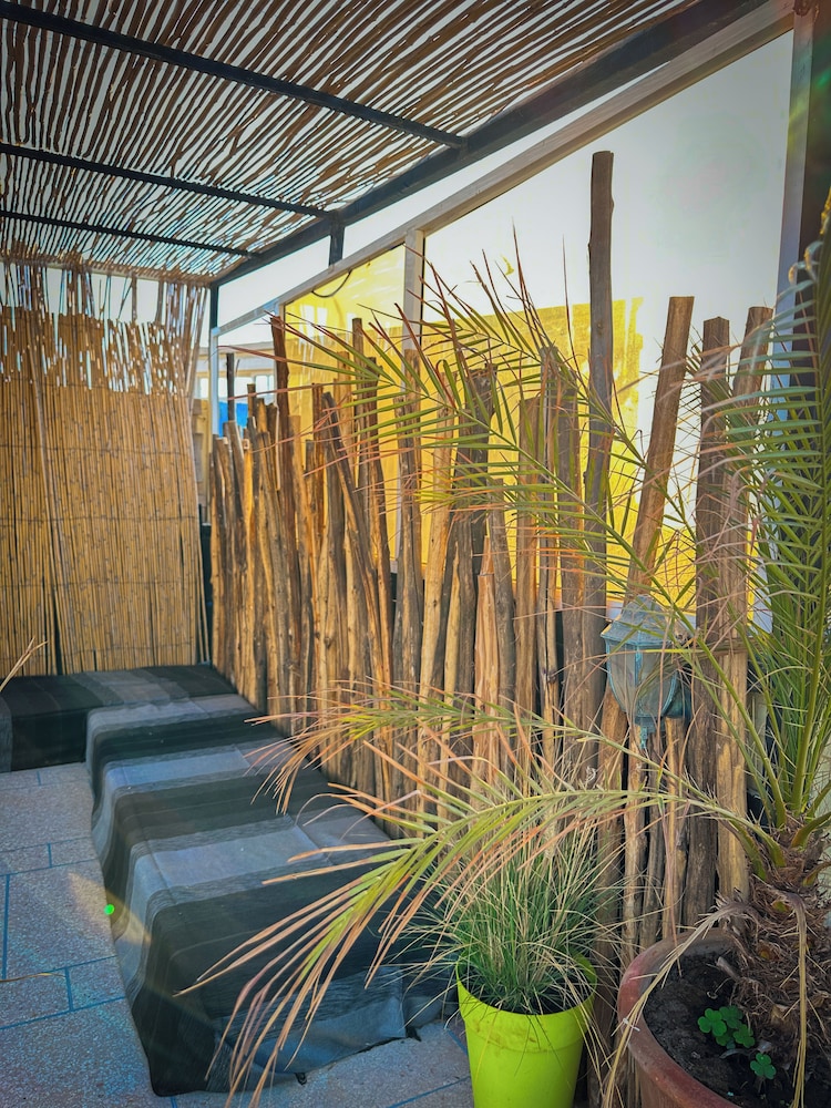 Eco Bay Surf Camp
