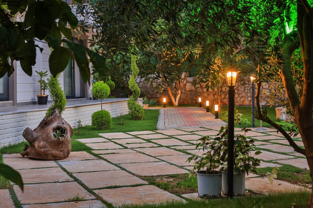 Harnup Apart - Image 34