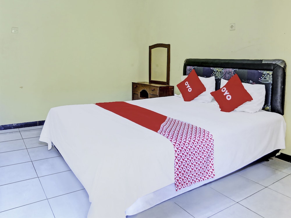 OYO 92387 Ratu Homestay Syariah
