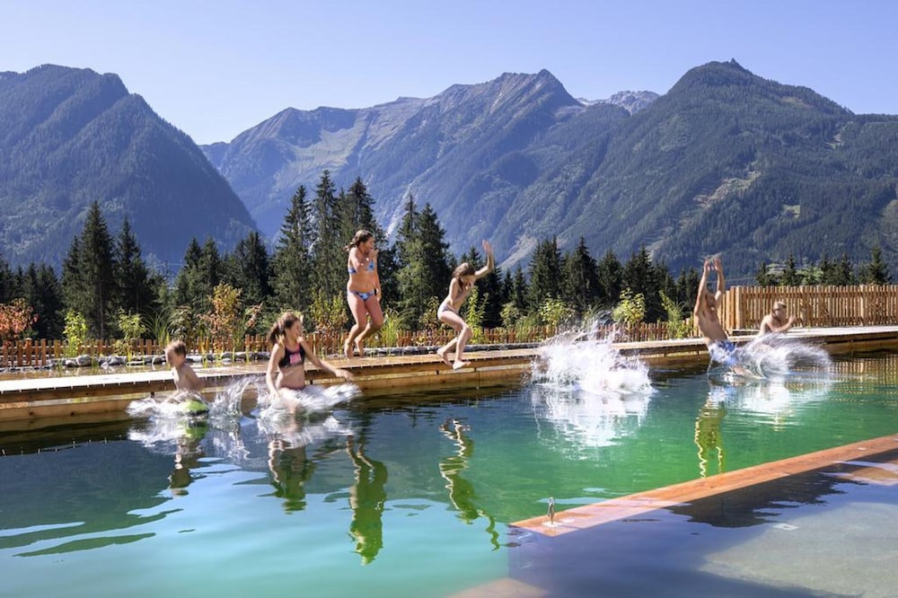 Chalet in Neukirchen Near Wildkogel Ski Arena