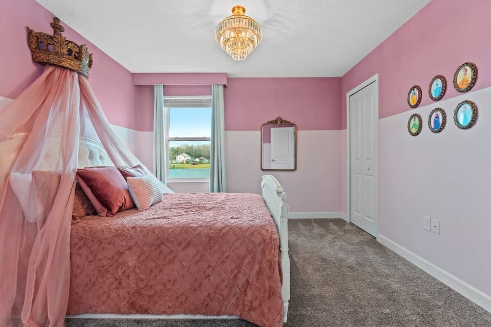 7BR Themed Bedroom and Pool 18 Guests