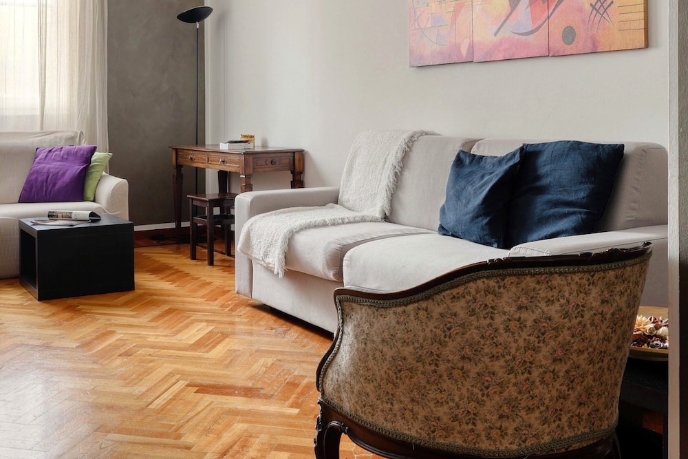 JOIVY Bright 1BR flat near Mudec Museum