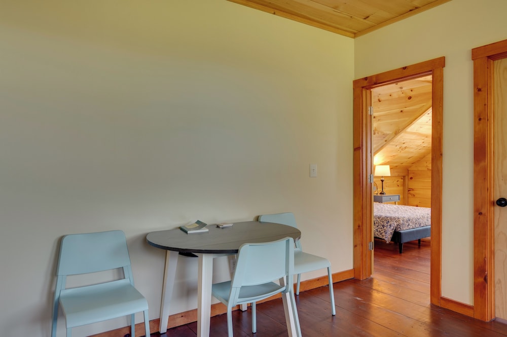 Unplug, Unwind & Explore: Remote Vermont Cabin