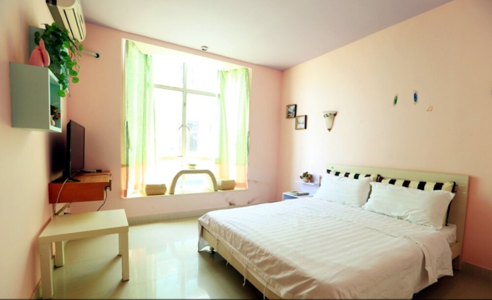 Romantic Seaside Hotel