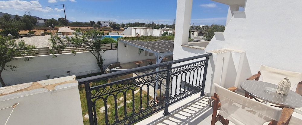 Sunlight Naxos Studio en Naxos — balance & terrace