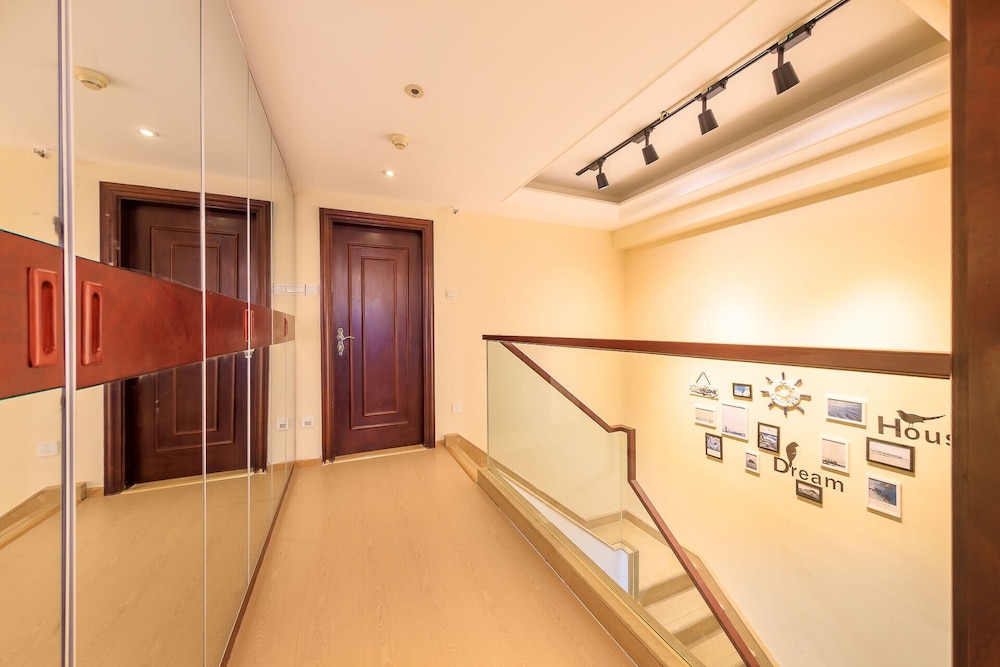 Beijing Sanlitun area duplex apartment