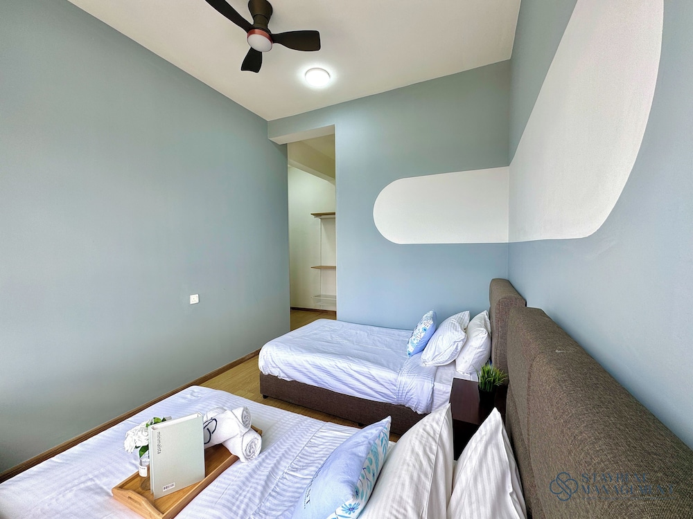 Country Garden Danga Bay Sea View Homestay by Stayrene