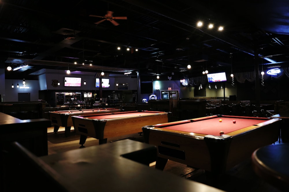 Tamarack Motor Inn