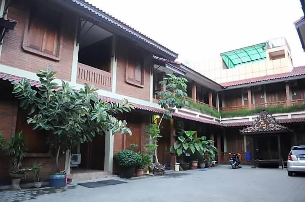 Photo 6