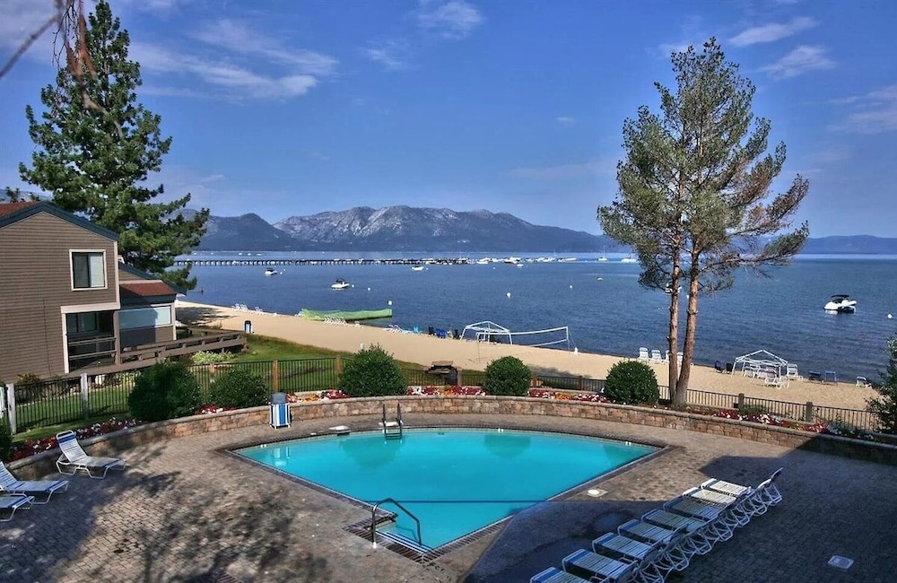 Lake Tahoe Vacations - Swimsuit Required 4 Bedroom Home by RedAwning - Property Image 52