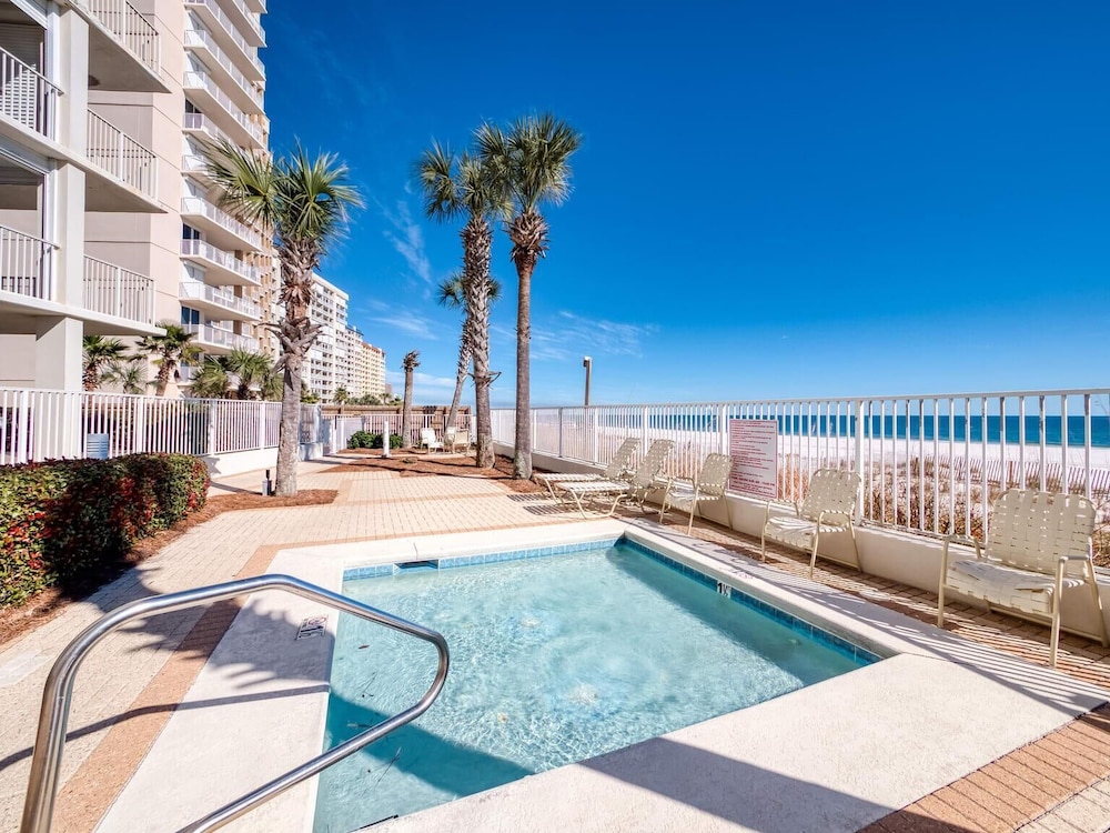 Pelican Pointe 1505