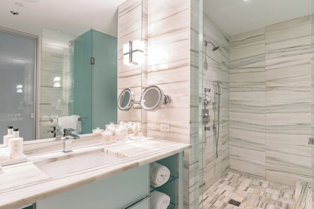 W South Beach Private Luxury Suites