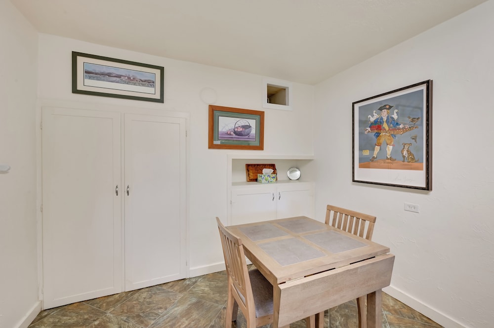 2 Mi to Fly Fishing: Bbq-ready Corvallis Apartment