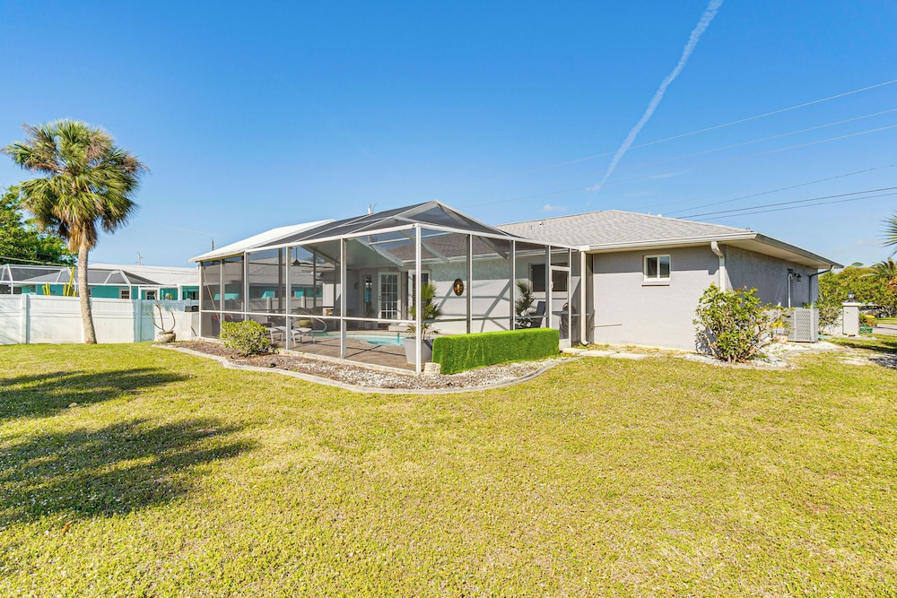 3 Mi to Beach: Pet-friendly Home in Port Charlotte