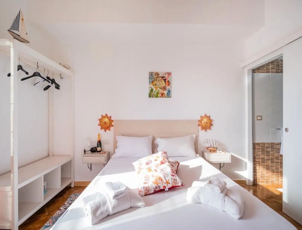 Room-corallo Camera Vista Mare