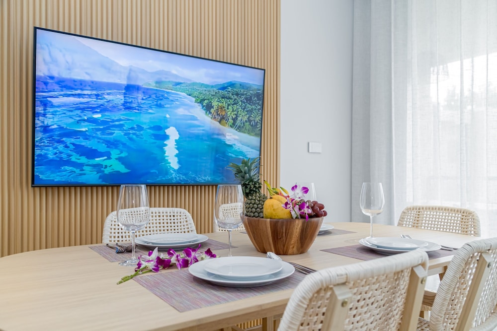 Beachside 2BR 200 m to BangTao beach