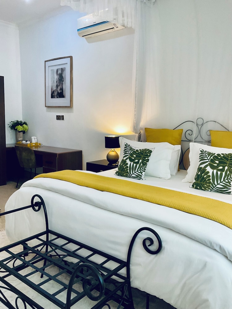 AMALA VILLAS