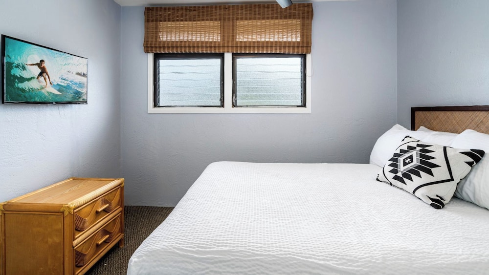 Ocean Front With Private Lanai - In-unit AC - Vrkcv