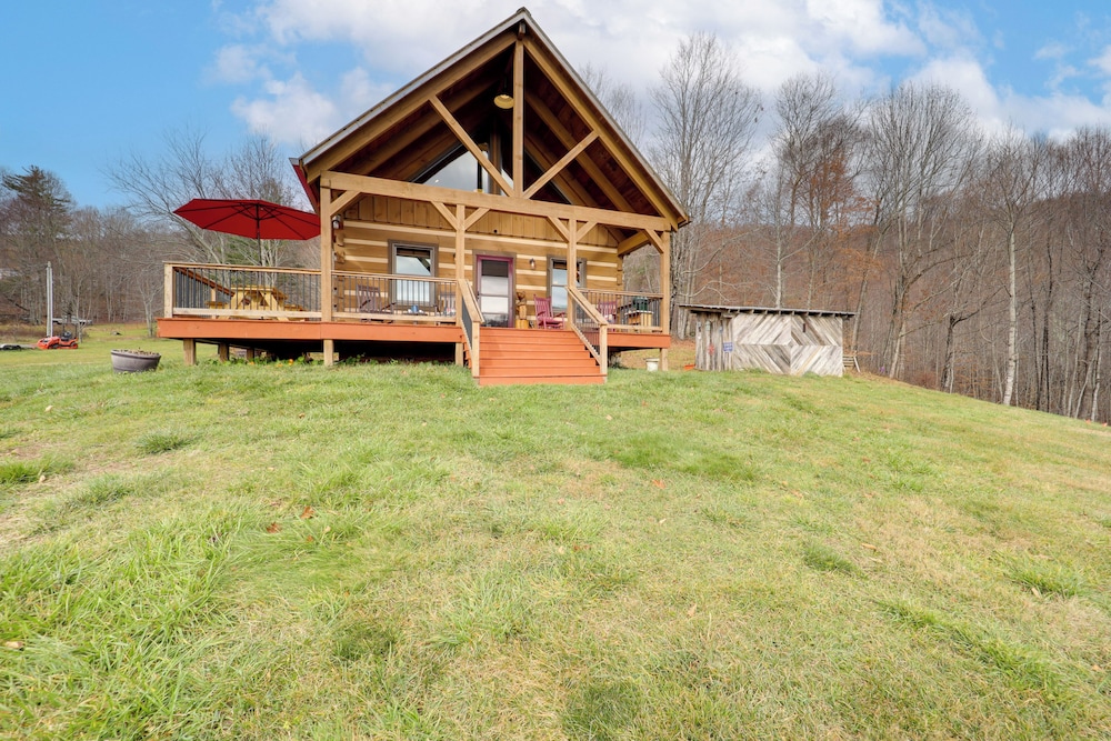 Hike, Ski & More: Blue Ridge Mountain Escape