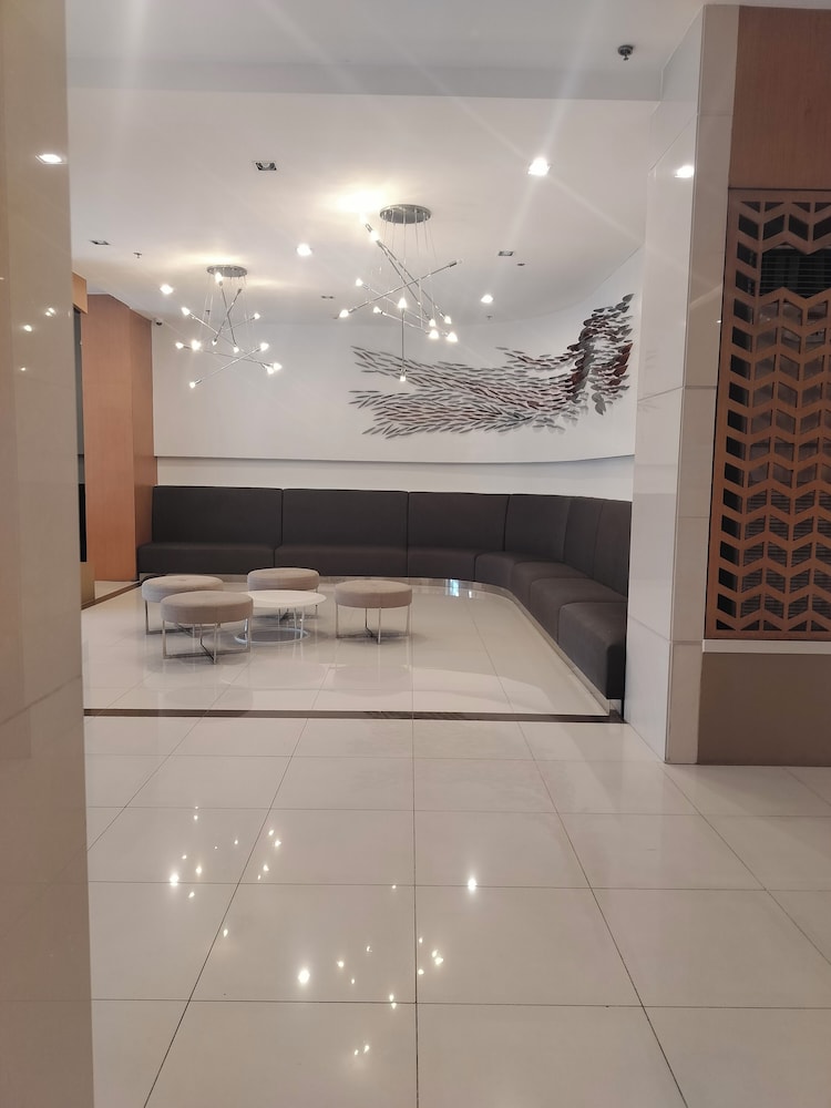 Cozy City View Condo in Quezon City - Your Home Away From Home