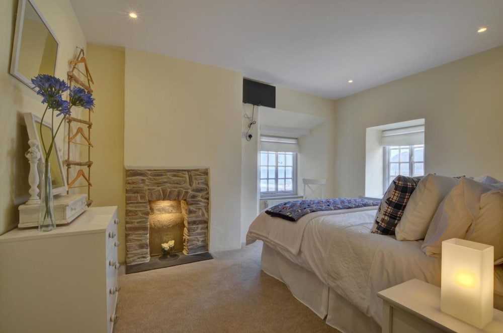 Seaview 1 Bed Apartment Sleeps 4 - Balcony - Tv