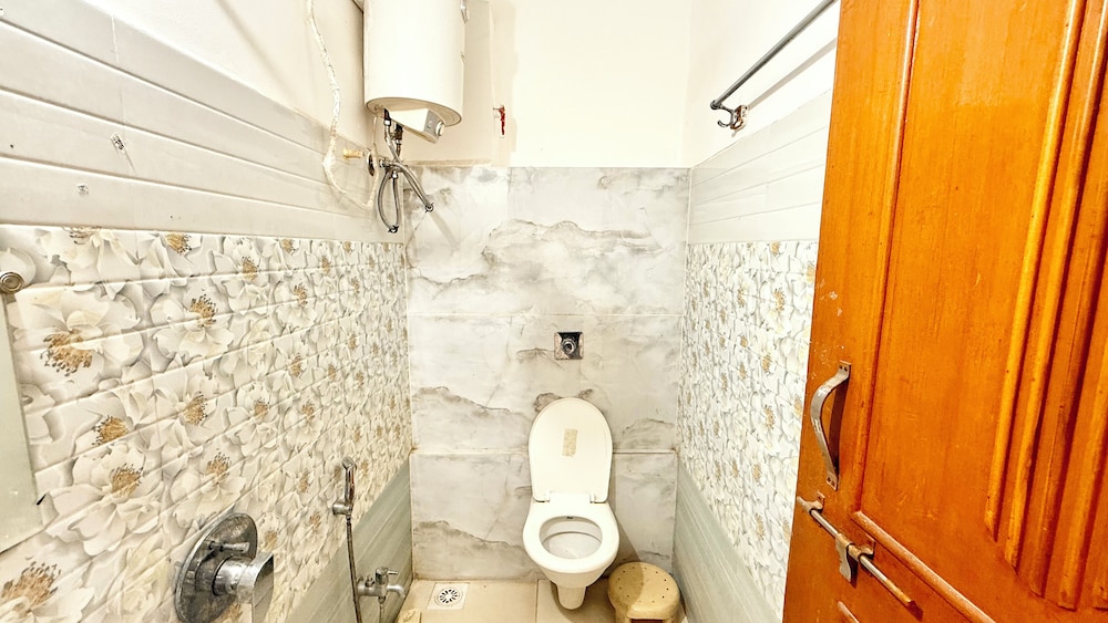 Hotel P & L near Mahakaleshwar Temple