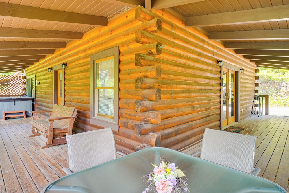 Private Hot Tub: Lake Resort Cabin in Sevierville!