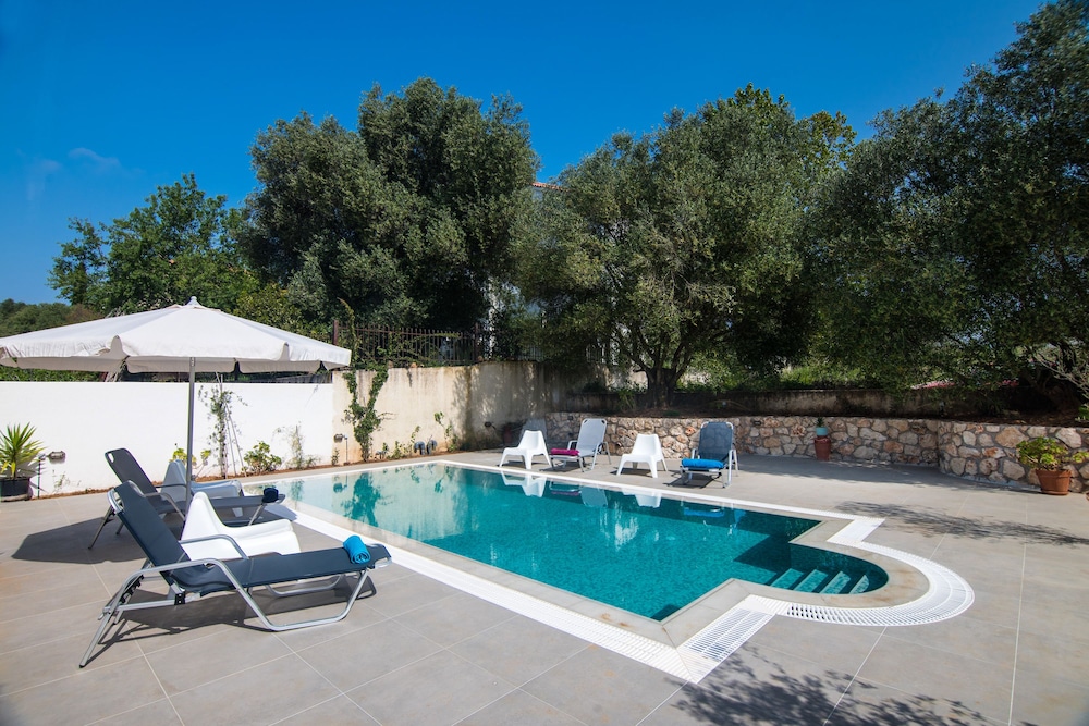 Koxyli Village Studios & Apartments