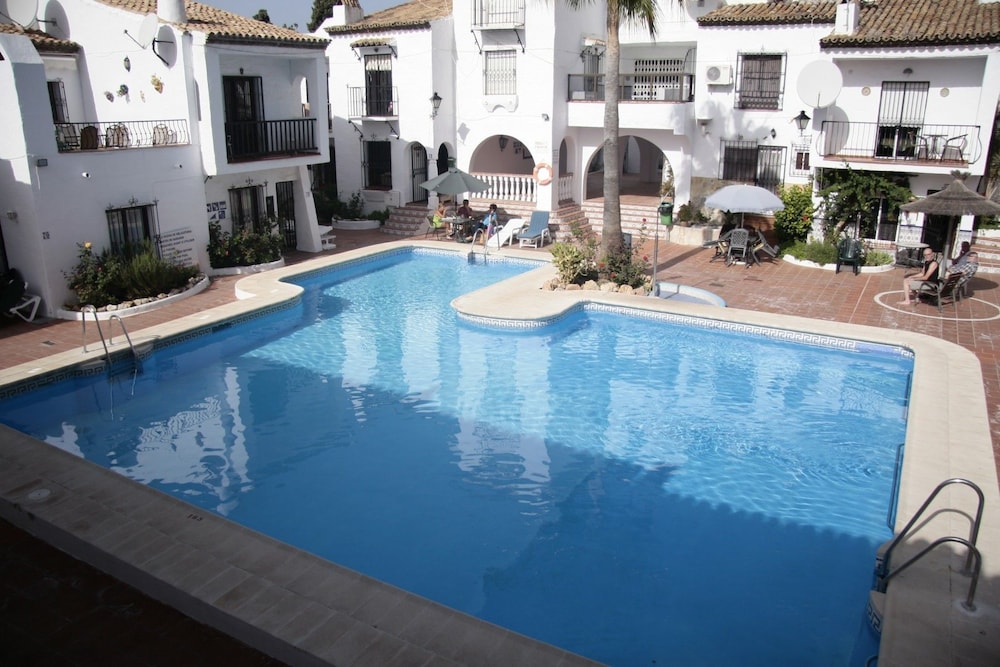 Aptos Pueblo Andaluz Nerja