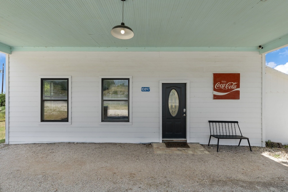 Hill Country Relaxstation Getaway