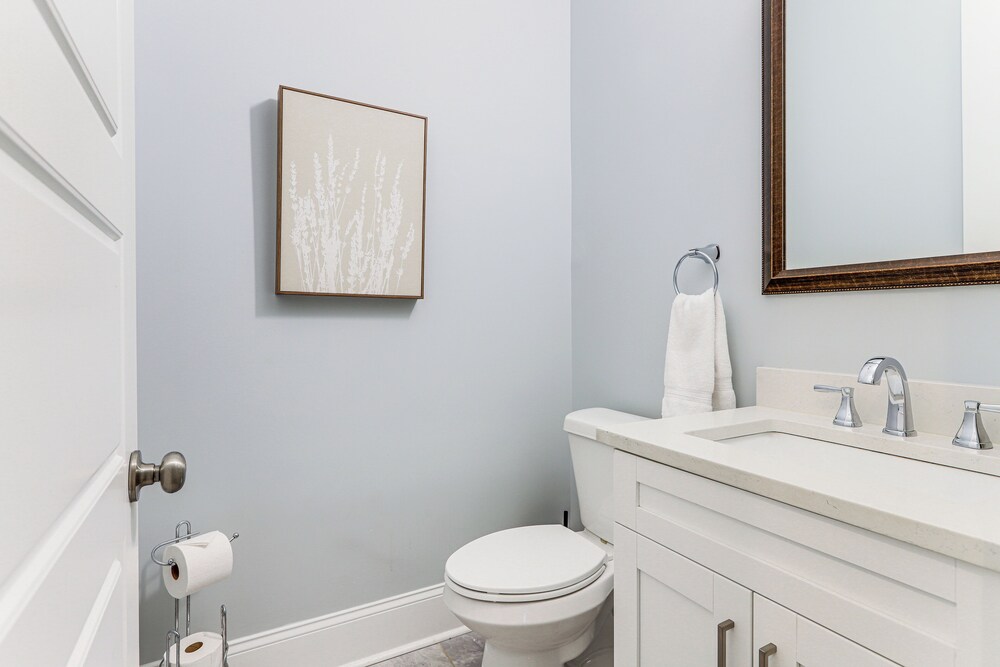 West ATL Home w/ Great Outdoor Space: 4 Mi to Dtwn