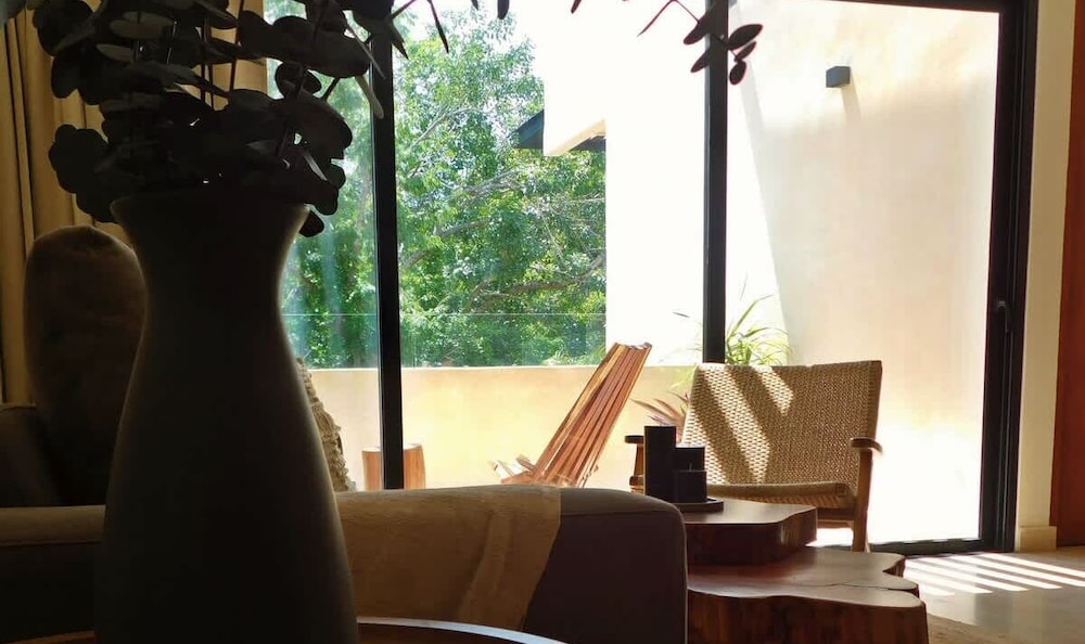 2 BR Amazing Pool Top Amenities Wifi 2FL Gym