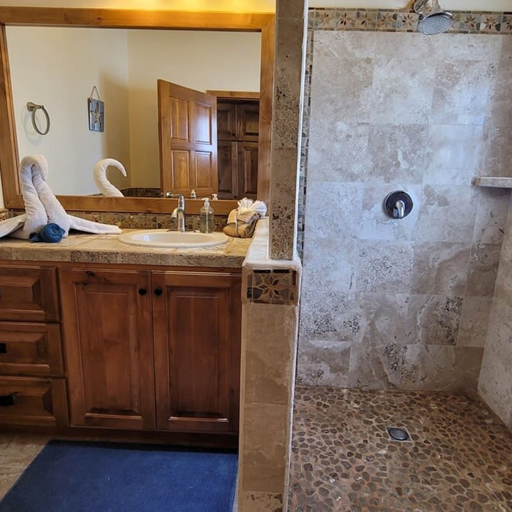 Casa Evita 3 Bedroom Beachfront Home