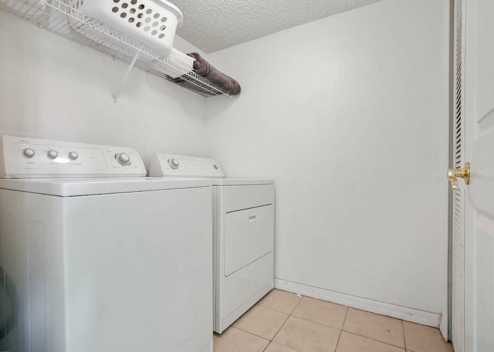 Quiet Resort 3BR Nature Walk 20min to Disney