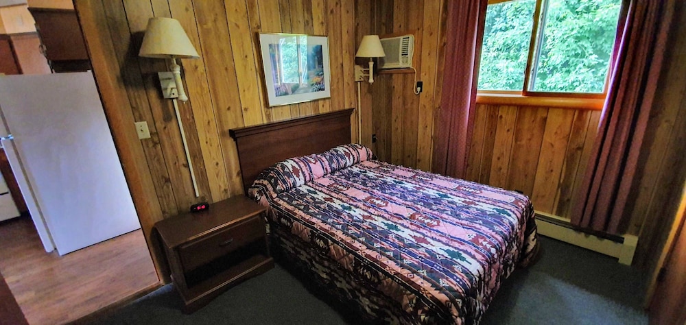 Red Ranch Motel