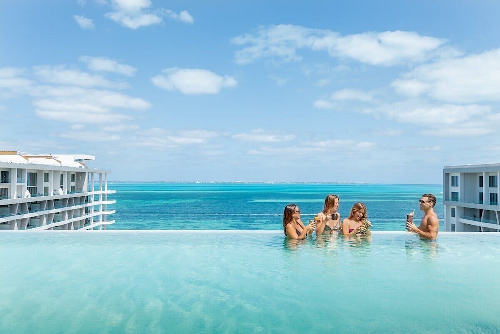 2BD Oceanview Suite Garza Blanca Cancun