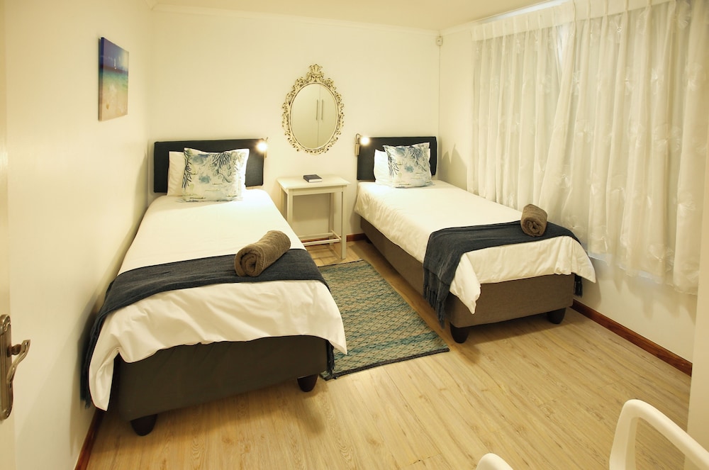Sa-Ais, Langebaan 6-sleeper